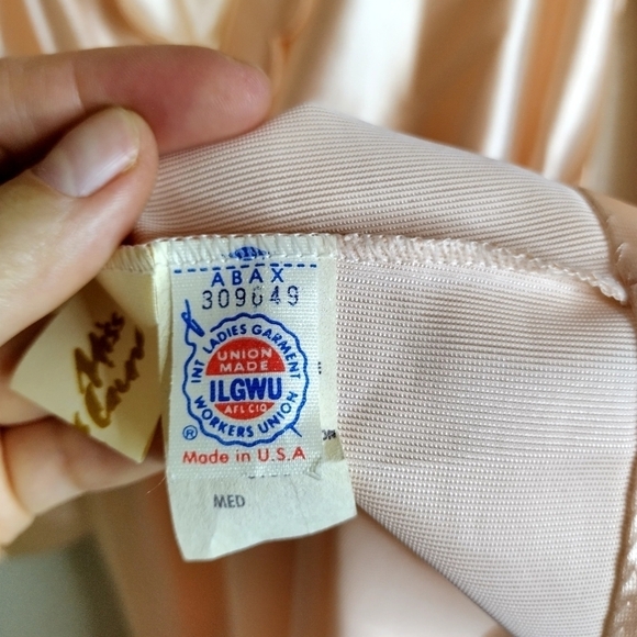 Vintage miss Elaine 60/70 Union satin long robe with nightgown sz M - Picture 6 of 15